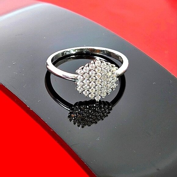 925 Sterling Silver Ring Sz 7 with Moissanite Gemstones - Picture 5 of 12